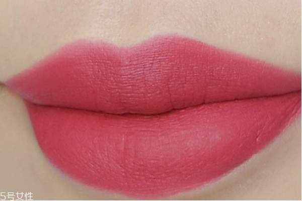 口紅霧面和鏡面的區(qū)別 口紅霧面與鏡面的適合人群 口紅霧面和鏡面的區(qū)別 口紅霧面與鏡面的適合人群