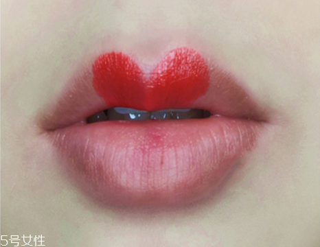口紅啞光是什么意思 口紅啞光和珠光的區(qū)別 口紅啞光是什么意思 口紅啞光和珠光的區(qū)別