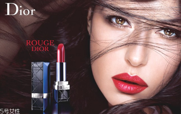 如何根據(jù)膚色選口紅 怎樣選適合膚色的口紅 如何根據(jù)膚色選口紅 怎樣選適合膚色的口紅