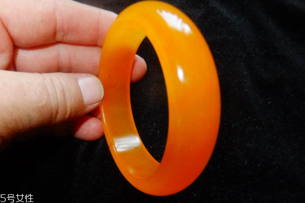 新疆金絲玉值錢嗎 有很高的價值 新疆金絲玉值錢嗎 有很高的價值