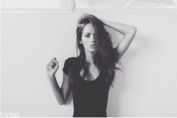 卸妝乳后還用洗面奶嗎 卸妝乳用過后洗面奶 卸妝乳后還用洗面奶嗎 卸妝乳用過后洗面奶