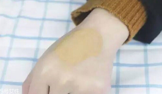 卸妝油要用卸妝棉嗎 卸妝油要怎么卸妝 卸妝油要用卸妝棉嗎 卸妝油要怎么卸妝