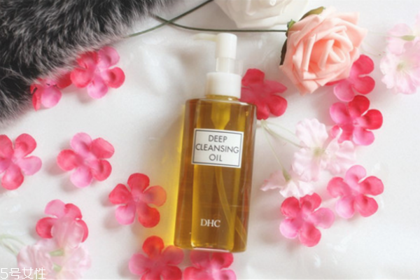 卸妝油能帶上飛機(jī)嗎 卸妝油能托運(yùn) 卸妝油能帶上飛機(jī)嗎 卸妝油能托運(yùn)