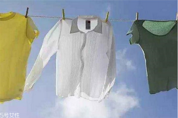 卸妝油能去黑頭嗎 卸妝油的作用 卸妝油能去黑頭嗎 卸妝油的作用