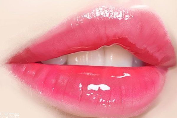 唇膏唇彩唇釉哪個好用 不能跟風(fēng)瞎選 唇膏唇彩唇釉哪個好用 不能跟風(fēng)瞎選