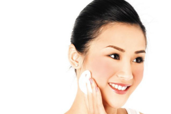 如何卸妝最干凈又快 各種卸妝產(chǎn)品的使用方法 如何卸妝最干凈又快 各種卸妝產(chǎn)品的使用方法