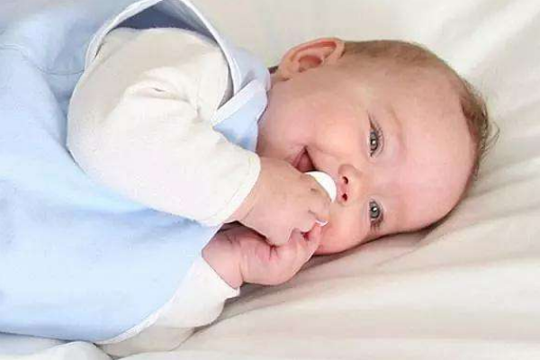 喂奶時(shí)體溫37度最適宜 喂奶時(shí)體溫37度最適宜