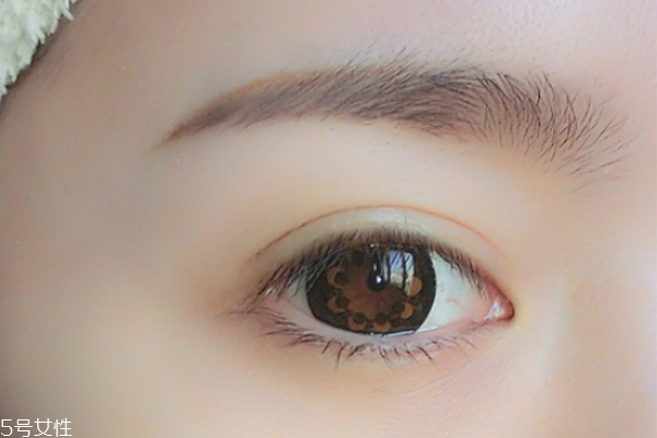 皮膚油怎么化妝 油皮化妝小技巧 皮膚油怎么化妝 油皮化妝小技巧