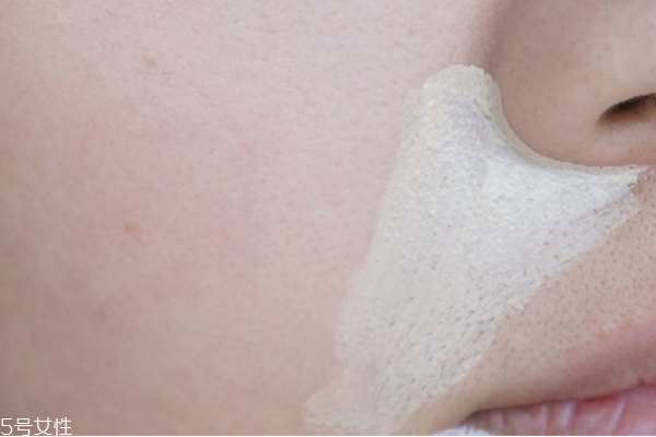 遮瑕筆和氣墊哪個(gè)先用 無(wú)暇底妝遮瑕一步搞定 遮瑕筆和氣墊哪個(gè)先用 無(wú)暇底妝遮瑕一步搞定