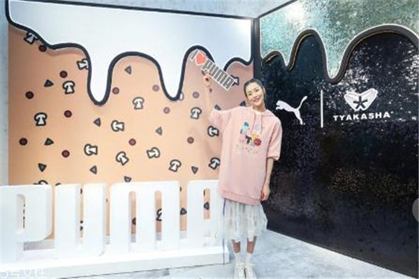 2018女裝衛(wèi)衣搭配 這個秋季不再單一 2018女裝衛(wèi)衣搭配 這個秋季不再單一