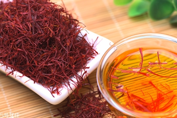 藏紅花什么時(shí)候喝最好 一年四季都可以 藏紅花什么時(shí)候喝最好 一年四季都可以