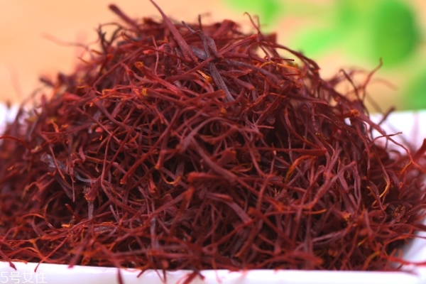 藏紅花什么時候喝最好 一年四季都可以 藏紅花什么時候喝最好 一年四季都可以