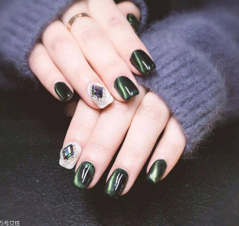 貓眼美甲怎么做法 3大色系秋冬貓眼美甲2018 貓眼美甲怎么做法 3大色系秋冬貓眼美甲2018