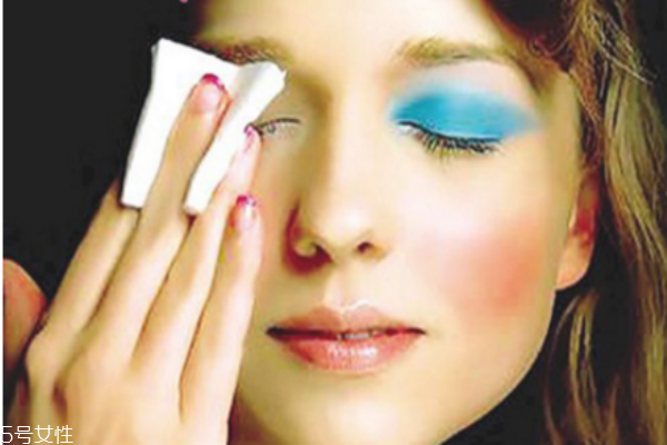 卸妝錯(cuò)誤怎么辦 錯(cuò)誤的卸妝方法 卸妝錯(cuò)誤怎么辦 錯(cuò)誤的卸妝方法