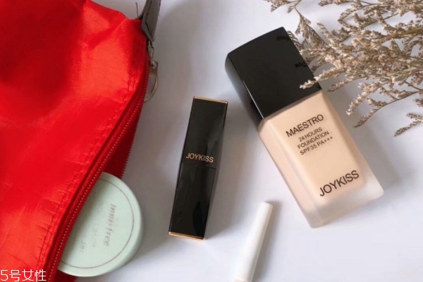 裸妝平價(jià)粉底液哪款好 這款你別錯過