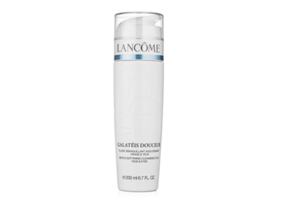 卸妝乳和潔面乳一樣嗎 完全不一樣 卸妝乳和潔面乳一樣嗎 完全不一樣