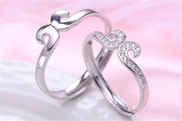 艾蒂諾銀飾是純銀嗎 學(xué)會(huì)看辨認(rèn)標(biāo)記 艾蒂諾銀飾是純銀嗎 學(xué)會(huì)看辨認(rèn)標(biāo)記