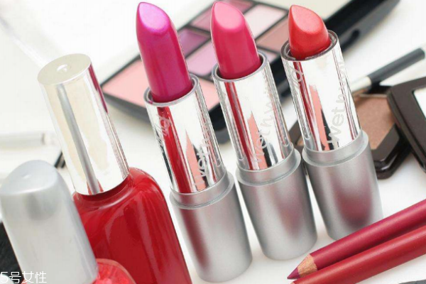 化妝品過期了，小編教你變廢為寶