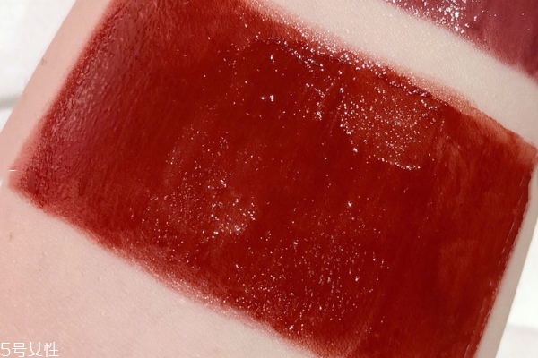 ysl黑管唇釉哪個顯白 ysl黑管最顯白的五個色號 ysl黑管唇釉哪個顯白 ysl黑管最顯白的五個色號