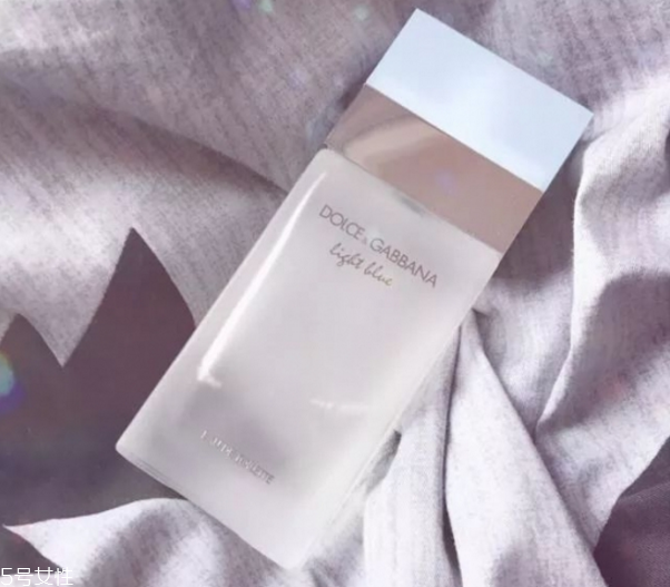 適合夏天的香水有哪些 適合年輕女孩的香水 適合夏天的香水有哪些 適合年輕女孩的香水