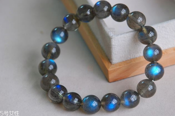 拉長石的功效與作用 有助于增強(qiáng)體力 拉長石的功效與作用 有助于增強(qiáng)體力