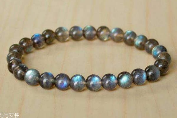 拉長石的功效與作用 有助于增強(qiáng)體力 拉長石的功效與作用 有助于增強(qiáng)體力