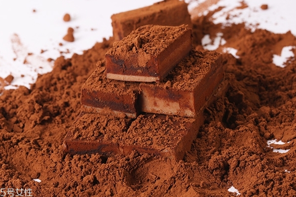 巧克力為什么是黑色的 取決于可可脂含量 巧克力為什么是黑色的 取決于可可脂含量