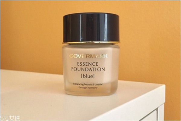 粉底霜可以直接涂嗎 直接涂對(duì)肌膚傷害很大 粉底霜可以直接涂嗎 直接涂對(duì)肌膚傷害很大