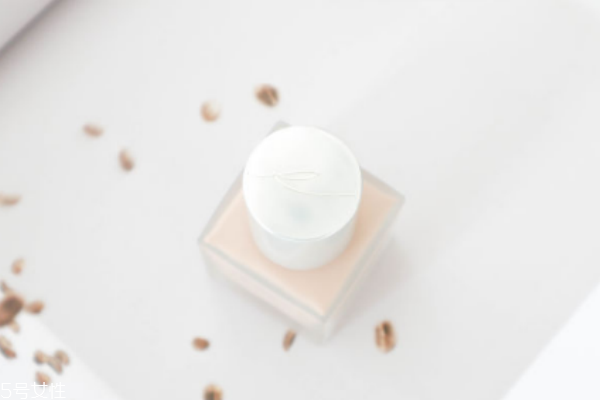 rmk水凝粉底霜新版怎么樣 rmk粉底液測(cè)評(píng) rmk水凝粉底霜新版怎么樣 rmk粉底液測(cè)評(píng)