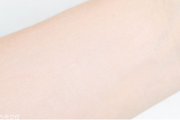 rmk水凝粉底霜新版怎么樣 rmk粉底液測(cè)評(píng) rmk水凝粉底霜新版怎么樣 rmk粉底液測(cè)評(píng)