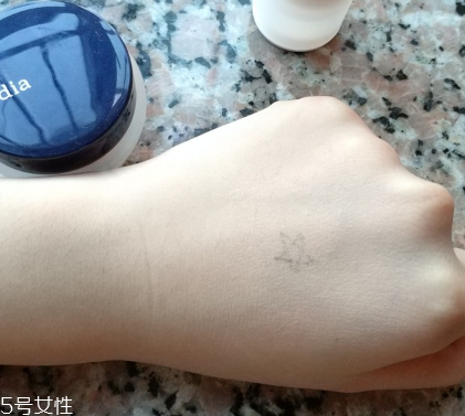 嘉娜寶媚點粉底霜怎么樣 嘉娜寶媚點media粉底霜色號 嘉娜寶媚點粉底霜怎么樣 嘉娜寶媚點media粉底霜色號