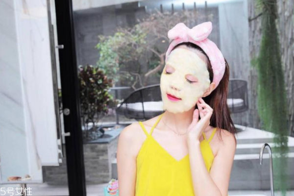 泡泡清潔面膜的原理 清潔面膜4大質(zhì)地pk 泡泡清潔面膜的原理 清潔面膜4大質(zhì)地pk