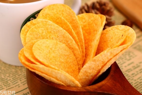 薯片能放冰箱嗎 必須放冷凍 薯片能放冰箱嗎 必須放冷凍