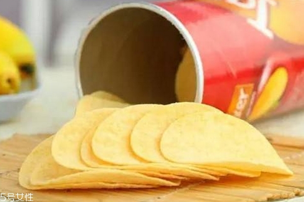 薯片能和酸奶一起吃嗎 這樣是可以的 薯片能和酸奶一起吃嗎 這樣是可以的