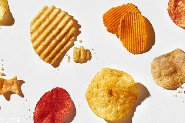 薯片沒氣能不能吃 要看薯片是否變質(zhì) 薯片沒氣能不能吃 要看薯片是否變質(zhì)