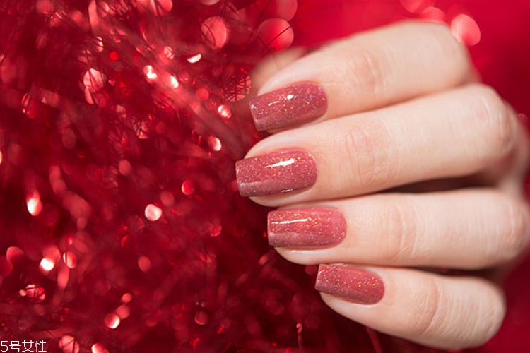 初秋指甲油哪個(gè)品牌好 初秋必備5款指甲油 初秋指甲油哪個(gè)品牌好 初秋必備5款指甲油