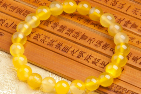 黃瑪瑙的寓意是什么 含義是這樣 黃瑪瑙的寓意是什么 含義是這樣