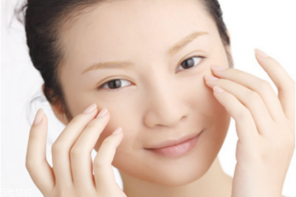 早上起來有黑眼圈怎么辦 快速去黑眼圈小妙招 早上起來有黑眼圈怎么辦 快速去黑眼圈小妙招