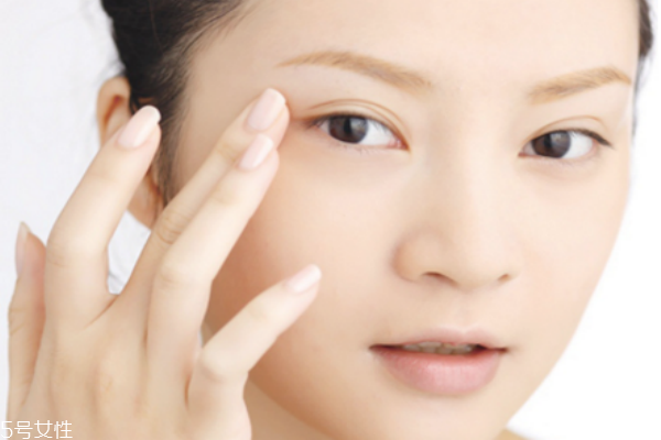 早上起來有黑眼圈怎么辦 快速去黑眼圈小妙招 早上起來有黑眼圈怎么辦 快速去黑眼圈小妙招