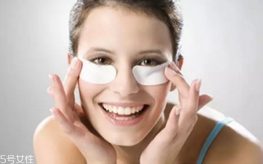 魚尾紋貼眼膜有用嗎 去眼部皺紋最好的眼膜 魚尾紋貼眼膜有用嗎 去眼部皺紋最好的眼膜