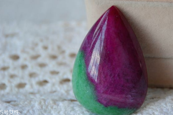 紅綠寶的功效與作用 改善心情和運勢 紅綠寶的功效與作用 改善心情和運勢