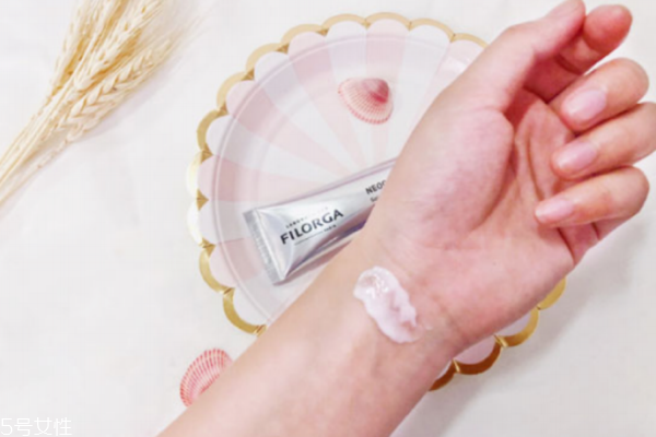 菲洛嘉修復(fù)霜適合年齡 抗敏感不挑年紀