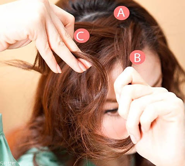 愛心編發(fā)怎么扎好看 學會這個立馬氣質(zhì)上身 愛心編發(fā)怎么扎好看 學會這個立馬氣質(zhì)上身