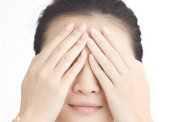 眼袋黑眼圈怎么消除 教你恢復(fù)魅力電眼 眼袋黑眼圈怎么消除 教你恢復(fù)魅力電眼