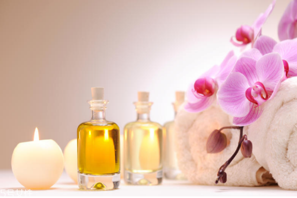 怎樣選護(hù)發(fā)精油 三個(gè)方向進(jìn)行分析 怎樣選護(hù)發(fā)精油 三個(gè)方向進(jìn)行分析