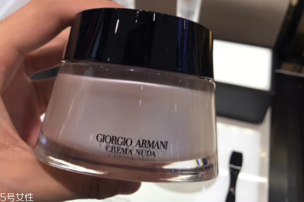 阿瑪尼素顏霜防曬嗎 不含防曬成分 阿瑪尼素顏霜防曬嗎 不含防曬成分