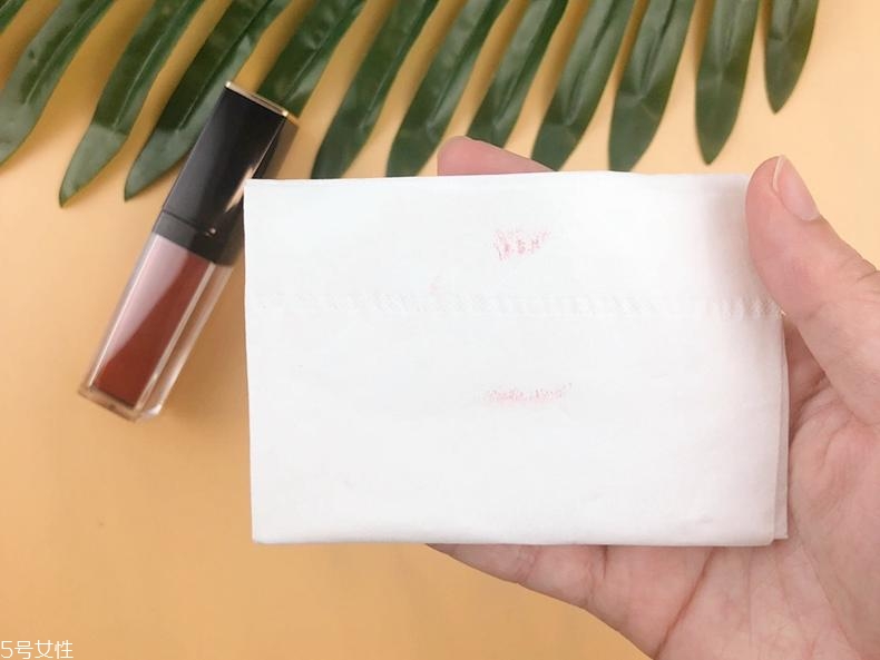 雅詩蘭黛唇釉307黃皮上嘴圖 美過秋日紅葉 雅詩蘭黛唇釉307黃皮上嘴圖 美過秋日紅葉