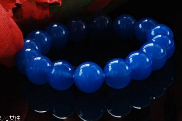 藍(lán)瑪瑙的功效與作用 有助于緩解疲勞 藍(lán)瑪瑙的功效與作用 有助于緩解疲勞