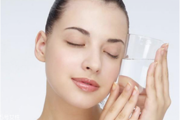 如何預(yù)防眼睛長魚尾紋 讓年齡凍結(jié)在眼部 如何預(yù)防眼睛長魚尾紋 讓年齡凍結(jié)在眼部