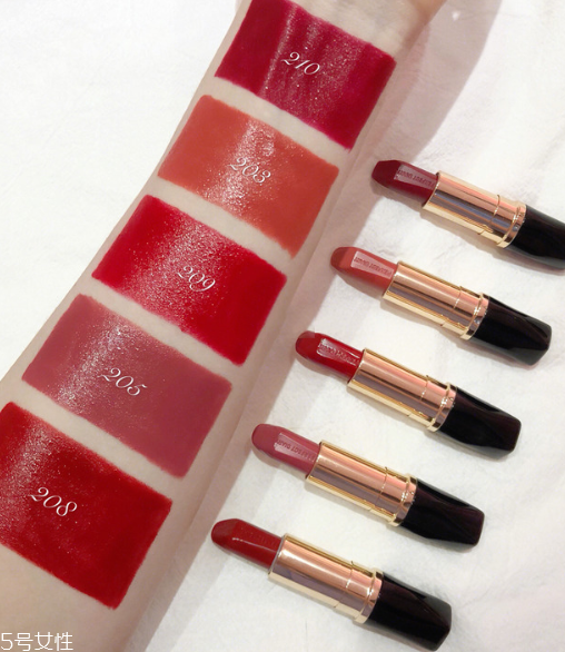 完美日記小黑鉆哪個色最好看 5支秋冬最顯白的顏色 完美日記小黑鉆哪個色最好看 5支秋冬最顯白的顏色